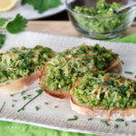 Mashed Green Pea Spread with Lemon, Chives and Garlic recipe from BaconFatte.com