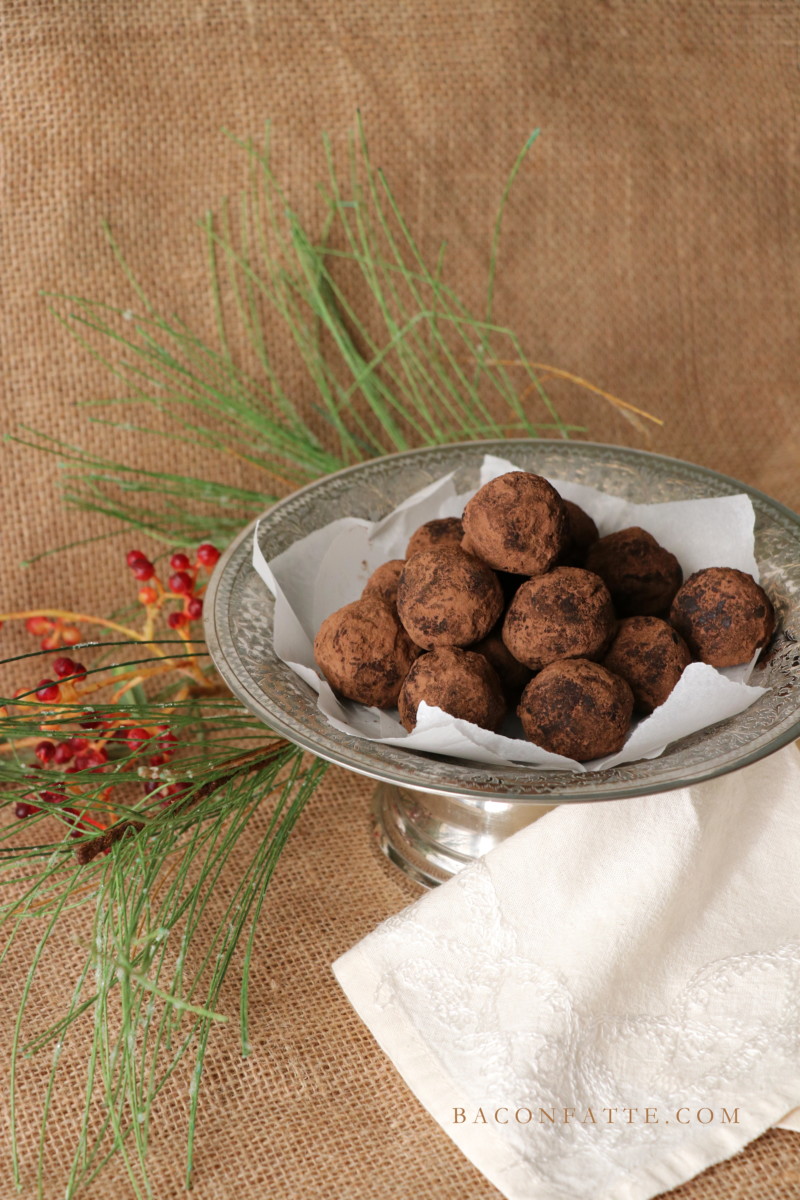 Mocha Rum Balls recipe from BaconFatte.com