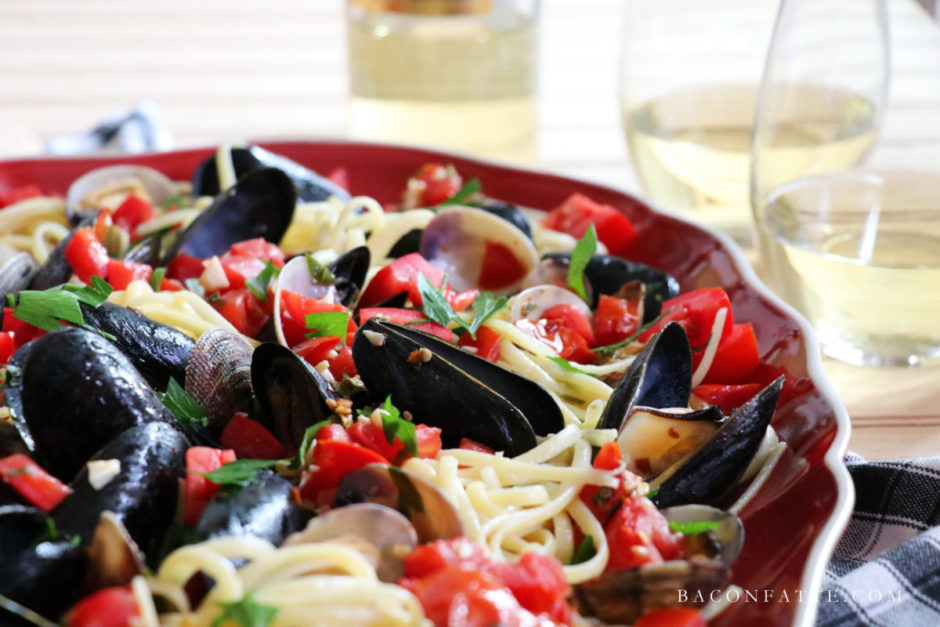 Linguine con le Vongole – Linguine with Clams recipe from BaconFatte.com