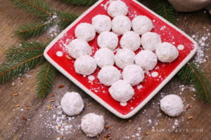 Mexican Wedding Cookies recipe - BaconFatte.com