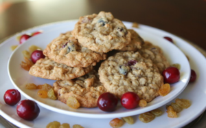 Oatmeal Cookies with Cranberries, Golden Raisins and Five Spice – BaconFatte.com