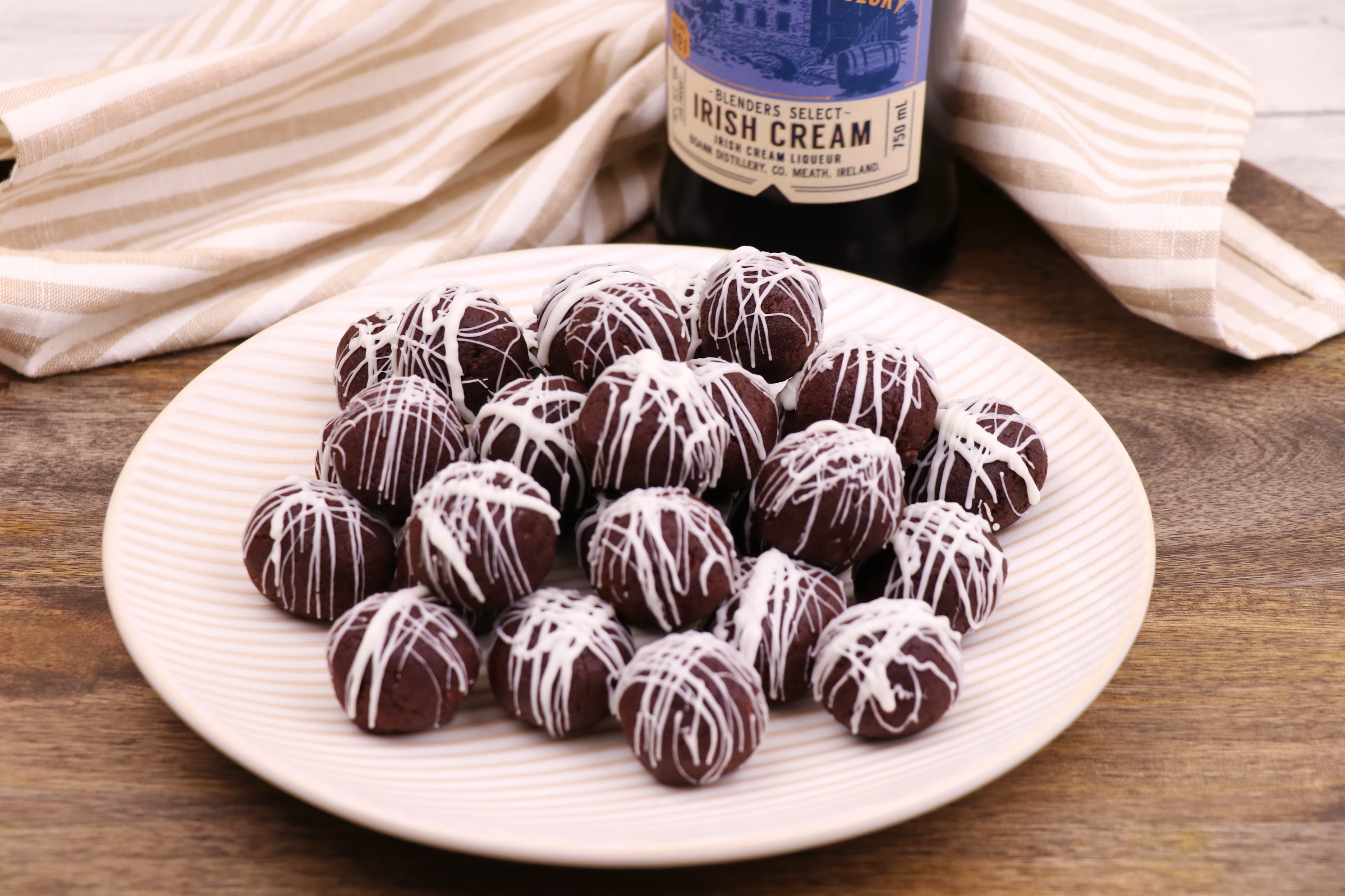 Chocolate Irish Cream Cake Bites recipe - BaconFatte.com